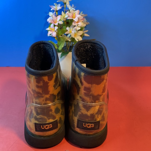 Ugg boots SZ 38 EUR - Picture 3 of 7